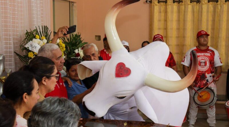 Boi Garantido presta homenagem ao ex-batuqueiro José Afonso