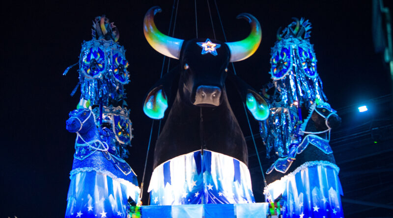 Exaltando as origens, Boi Caprichoso abre o Festival de Parintins 2026