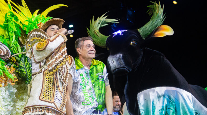 Boi Caprichoso exalta a Amazônia na segunda noite do Festival de Parintins