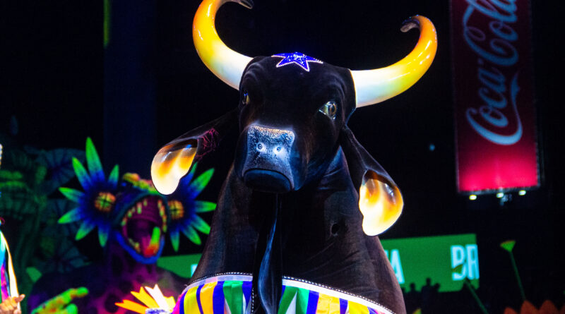 Caprichoso rompe fronteiras e exalta identidade cultural em despedida do Festival de Parintins 2026