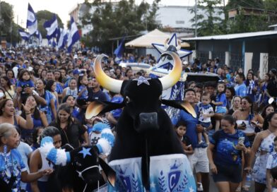 Histórico: Caprichoso reúne multidão de torcedores mirins no Boizinho de Rua