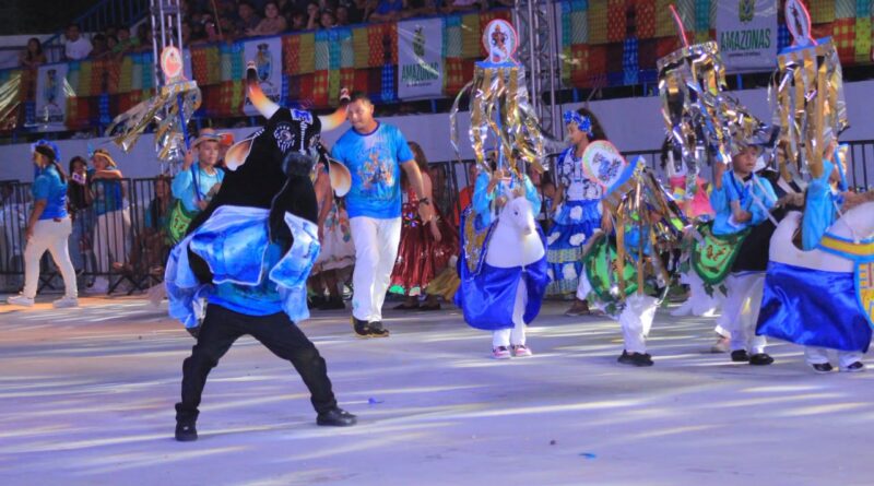 Mineirinho transforma 50 anos de legado cultural em espetáculo no Anfiteatro Sila Marçal