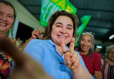 Apoio dos Bolsonaro impulsiona Maria do Carmo à liderança para o Governo do Amazonas, aponta Viva Voz
