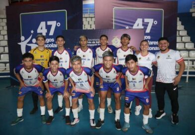 Em noite de superação, seleção de Parintins de futsal goleia Lábrea e segue viva no sonho do título dos JEAs