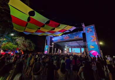 Artistas locais e nova estrutura são destaques no primeiro dia do Festival de Verão do Caburi 2026