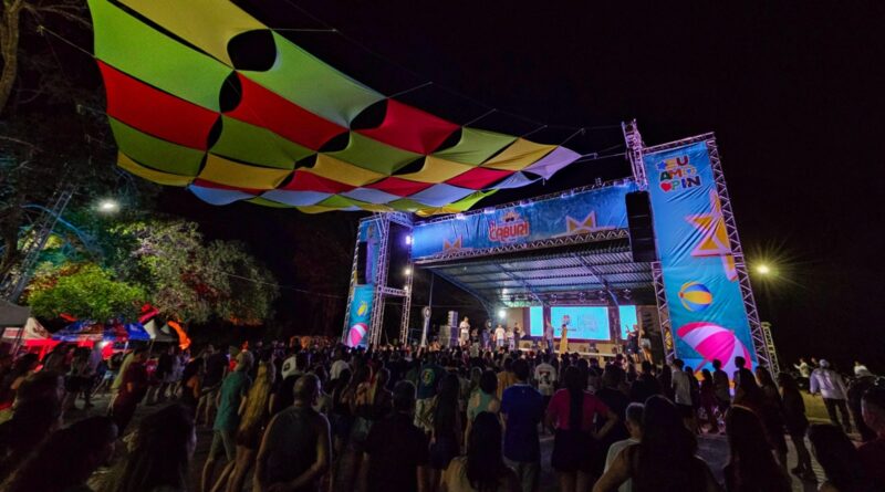 Artistas locais e nova estrutura são destaques no primeiro dia do Festival de Verão do Caburi 2026