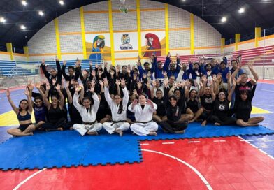 Mais de 60 mulheres participam do 1º Aulão de Jiu-Jitsu Feminino em Parintins