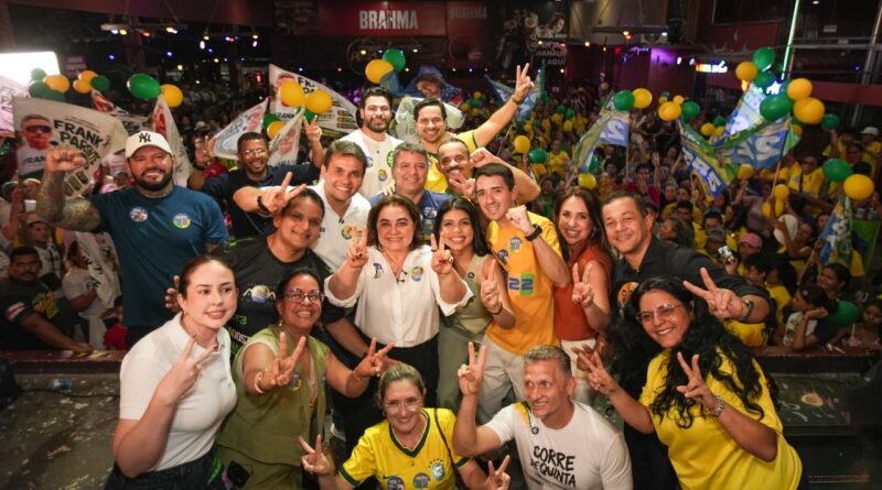 Onda de esperança: zona Norte acolhe Professora Maria em noite de festa e clamor por mudança