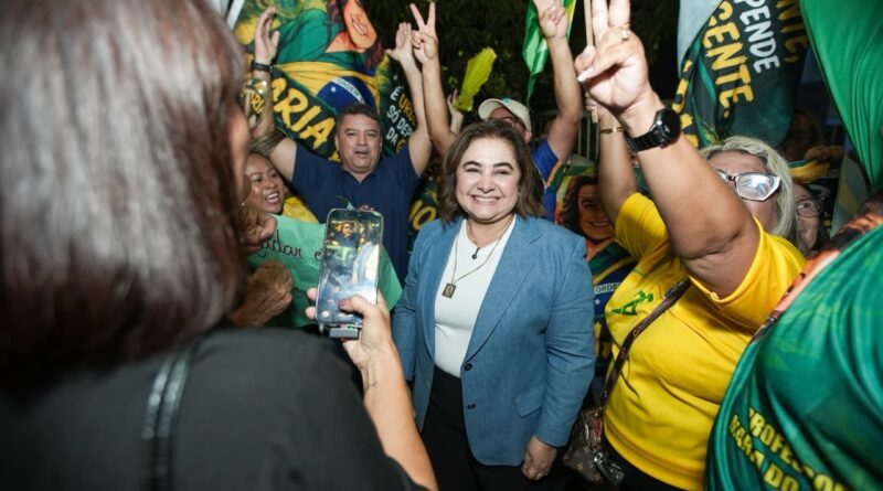 Maria do Carmo encerra debate convocando população para a mudança: ‘Ninguém muda escolhendo mais do mesmo’