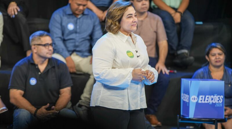 Professora Maria quer pagar ‘dívida’ do governo com interior do Amazonas