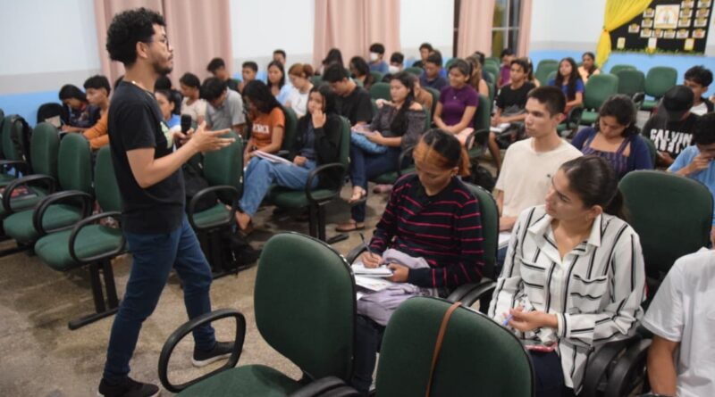 Aulas presenciais do Cursinho Pré-vestibular “Eu Amo Parintins” iniciam nesta sexta-feira (25)