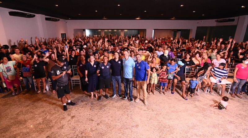 Jender Lobato reúne mais de 1,5 mil pessoas em Manaus a nove dias da eleição