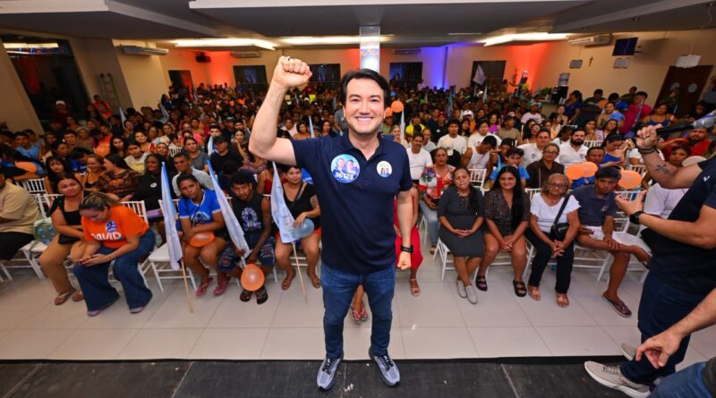 Após caravana por Maués e Barreirinha, Jender Lobato reúne mais de 700 pessoas em ato com David e Aryel Almeida em Parintins
