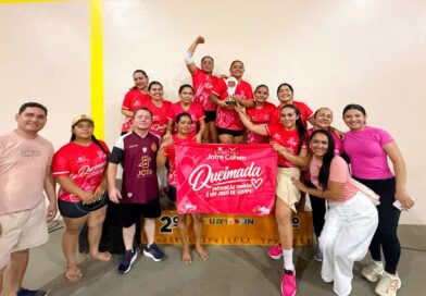 Profissionais da saúde participam de torneio de queimada no encerramento do Outubro Rosa em Parintins