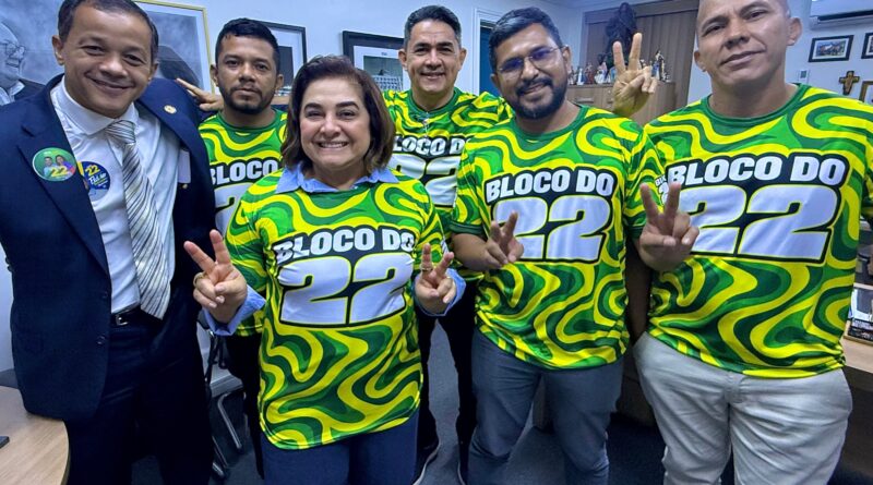 Bloquinho do 22 leva Flávio Bolsonaro, Nikolas Ferreira e Lucas Pavanato à Ponta Negra, em Manaus