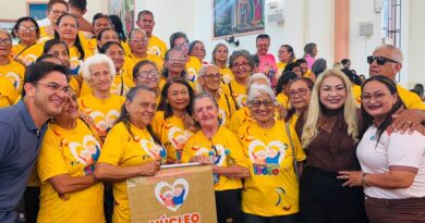 Idosos de Parintins são homenageados em missa na Catedral
